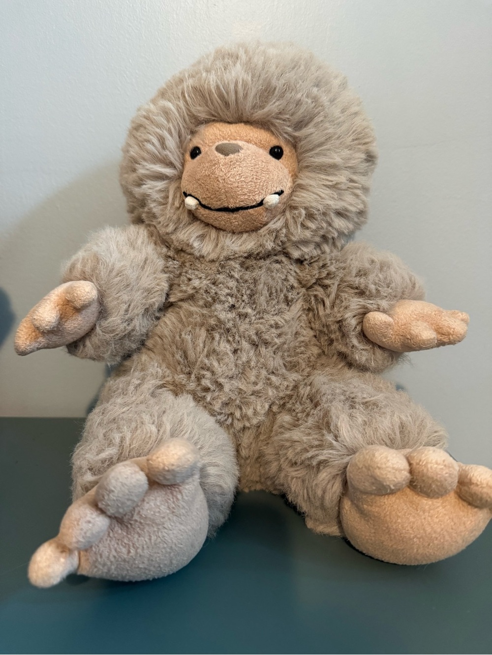 Jellycat Bigfoot Bo
